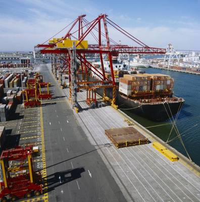 青島海運(yùn)集裝箱物流拖車內(nèi)貿(mào)運(yùn)輸與國(guó)內(nèi)貿(mào)易代理服務(wù)探析